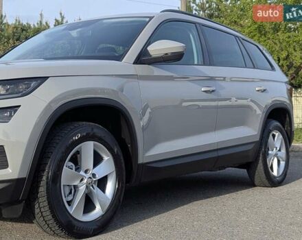 Сірий Шкода Kodiaq, об'ємом двигуна 2 л та пробігом 220 тис. км за 23999 $, фото 6 на Automoto.ua