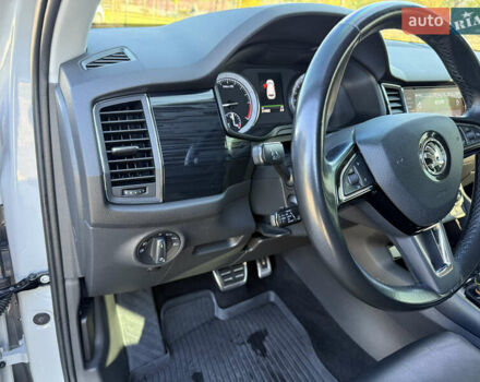 Серый Шкода Kodiaq, объемом двигателя 1.97 л и пробегом 215 тыс. км за 29700 $, фото 14 на Automoto.ua