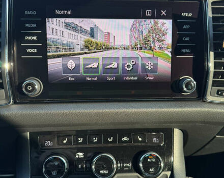 Серый Шкода Kodiaq, объемом двигателя 1.97 л и пробегом 215 тыс. км за 29700 $, фото 17 на Automoto.ua