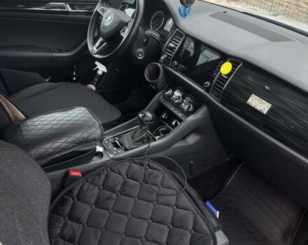 Серый Шкода Kodiaq, объемом двигателя 1.98 л и пробегом 38 тыс. км за 29999 $, фото 10 на Automoto.ua