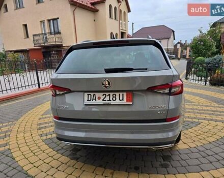 Серый Шкода Kodiaq, объемом двигателя 1.97 л и пробегом 193 тыс. км за 30700 $, фото 2 на Automoto.ua