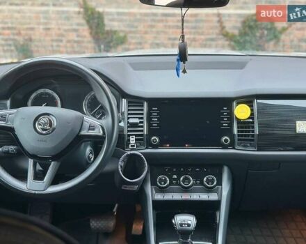 Серый Шкода Kodiaq, объемом двигателя 1.98 л и пробегом 38 тыс. км за 29999 $, фото 20 на Automoto.ua