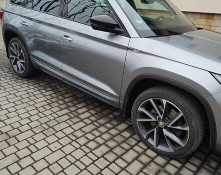 Серый Шкода Kodiaq, объемом двигателя 1.97 л и пробегом 243 тыс. км за 28700 $, фото 3 на Automoto.ua