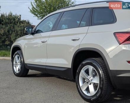 Серый Шкода Kodiaq, объемом двигателя 2 л и пробегом 220 тыс. км за 23999 $, фото 9 на Automoto.ua