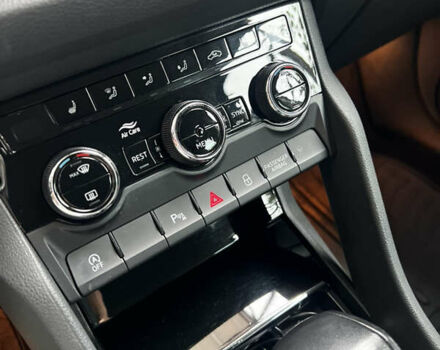 Шкода Kodiaq 2018 в Житомире на Automoto.ua Серый Шкода Kodiaq, объемом двигателя 1.97 л и пробегом 190 тыс. км за 29000 $, фото 14 на Automoto.ua