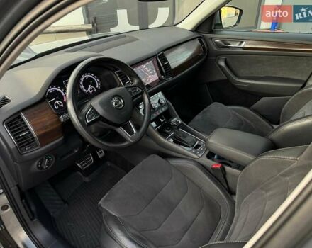 Сірий Шкода Kodiaq, об'ємом двигуна 2 л та пробігом 150 тис. км за 28999 $, фото 37 на Automoto.ua