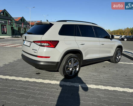 Серый Шкода Kodiaq, объемом двигателя 1.97 л и пробегом 215 тыс. км за 29700 $, фото 7 на Automoto.ua