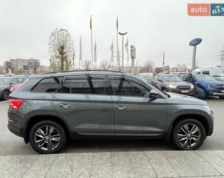 Серый Шкода Kodiaq, объемом двигателя 1.98 л и пробегом 86 тыс. км за 26910 $, фото 4 на Automoto.ua