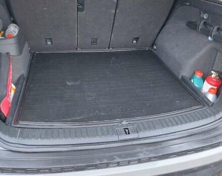 Серый Шкода Kodiaq, объемом двигателя 2 л и пробегом 153 тыс. км за 27500 $, фото 5 на Automoto.ua