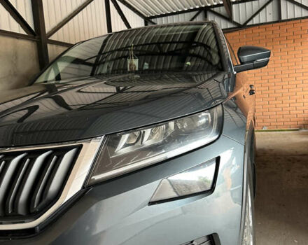 Серый Шкода Kodiaq, объемом двигателя 1.98 л и пробегом 107 тыс. км за 26999 $, фото 1 на Automoto.ua