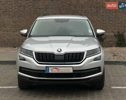 Серый Шкода Kodiaq, объемом двигателя 1.98 л и пробегом 38 тыс. км за 29999 $, фото 2 на Automoto.ua