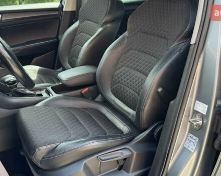Серый Шкода Kodiaq, объемом двигателя 1.97 л и пробегом 186 тыс. км за 25500 $, фото 135 на Automoto.ua