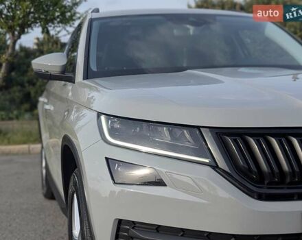 Серый Шкода Kodiaq, объемом двигателя 2 л и пробегом 220 тыс. км за 23999 $, фото 17 на Automoto.ua