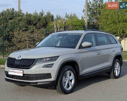 Серый Шкода Kodiaq, объемом двигателя 2 л и пробегом 220 тыс. км за 23999 $, фото 3 на Automoto.ua