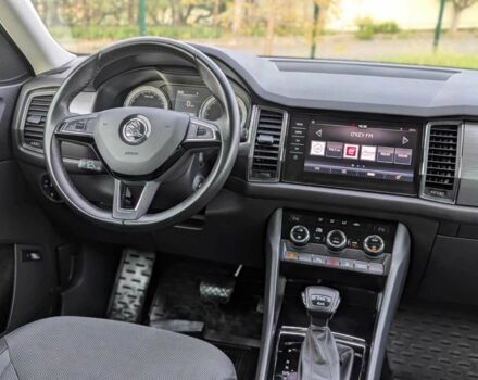 Серый Шкода Kodiaq, объемом двигателя 2 л и пробегом 220 тыс. км за 24999 $, фото 3 на Automoto.ua