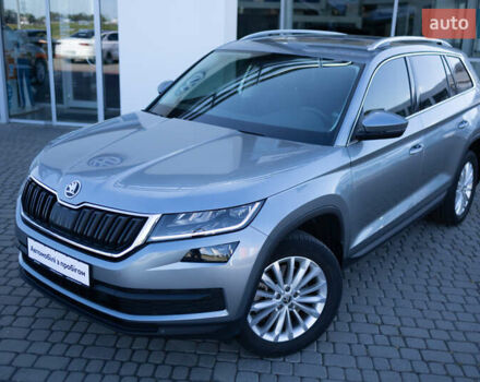 Серый Шкода Kodiaq, объемом двигателя 1.97 л и пробегом 63 тыс. км за 31990 $, фото 4 на Automoto.ua
