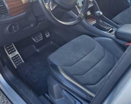 Серый Шкода Kodiaq, объемом двигателя 1.97 л и пробегом 185 тыс. км за 28100 $, фото 5 на Automoto.ua