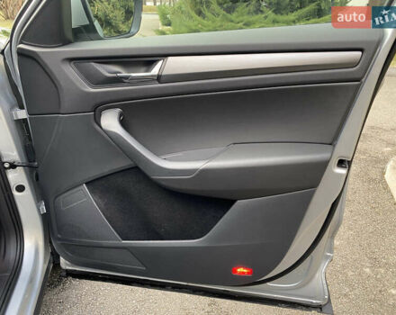 Сірий Шкода Kodiaq, об'ємом двигуна 1.98 л та пробігом 91 тис. км за 27500 $, фото 16 на Automoto.ua