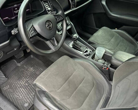 Серый Шкода Kodiaq, объемом двигателя 1.97 л и пробегом 195 тыс. км за 28000 $, фото 38 на Automoto.ua
