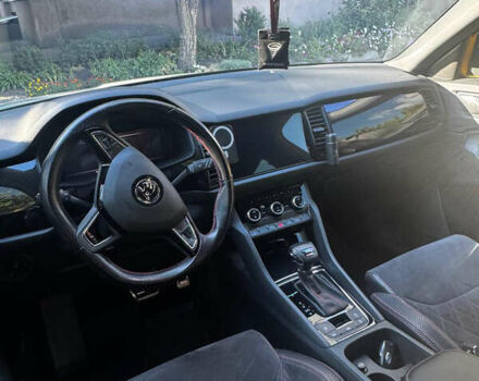 Серый Шкода Kodiaq, объемом двигателя 1.97 л и пробегом 223 тыс. км за 35700 $, фото 3 на Automoto.ua