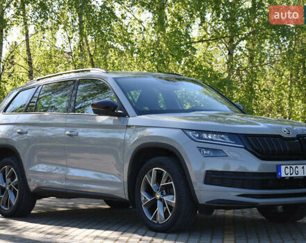 Серый Шкода Kodiaq, объемом двигателя 2 л и пробегом 140 тыс. км за 34700 $, фото 4 на Automoto.ua
