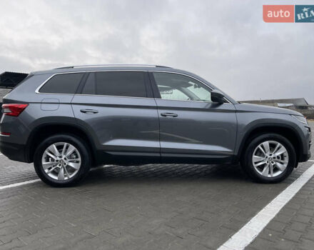 Серый Шкода Kodiaq, объемом двигателя 1.97 л и пробегом 227 тыс. км за 23999 $, фото 3 на Automoto.ua
