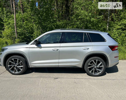 Серый Шкода Kodiaq, объемом двигателя 2 л и пробегом 197 тыс. км за 27400 $, фото 6 на Automoto.ua