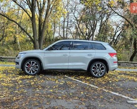 Серый Шкода Kodiaq, объемом двигателя 1.97 л и пробегом 222 тыс. км за 35700 $, фото 4 на Automoto.ua