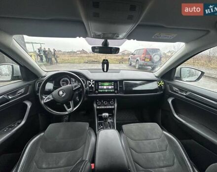 Серый Шкода Kodiaq, объемом двигателя 1.97 л и пробегом 212 тыс. км за 27500 $, фото 12 на Automoto.ua