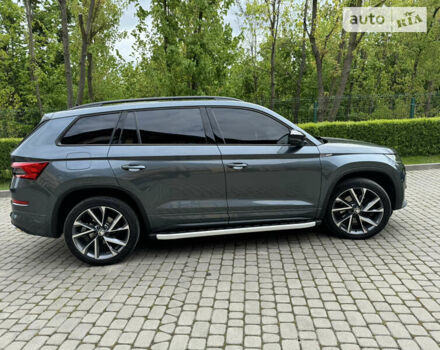 Серый Шкода Kodiaq, объемом двигателя 1.97 л и пробегом 247 тыс. км за 32700 $, фото 3 на Automoto.ua