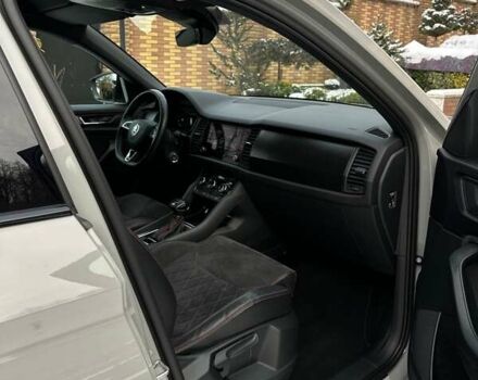 Серый Шкода Kodiaq, объемом двигателя 1.97 л и пробегом 205 тыс. км за 35500 $, фото 25 на Automoto.ua