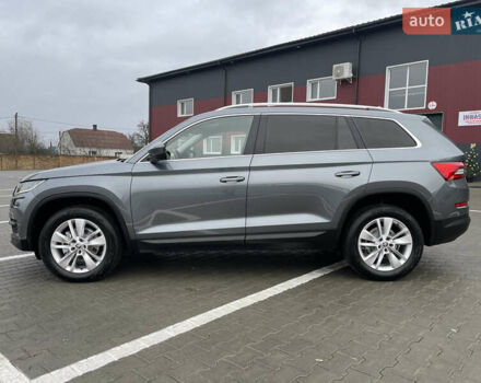 Серый Шкода Kodiaq, объемом двигателя 1.97 л и пробегом 227 тыс. км за 23999 $, фото 2 на Automoto.ua