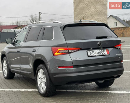 Серый Шкода Kodiaq, объемом двигателя 1.97 л и пробегом 227 тыс. км за 23999 $, фото 8 на Automoto.ua