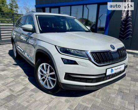 Сірий Шкода Kodiaq, об'ємом двигуна 2 л та пробігом 123 тис. км за 31999 $, фото 1 на Automoto.ua