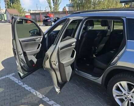 Серый Шкода Kodiaq, объемом двигателя 1.97 л и пробегом 348 тыс. км за 25500 $, фото 11 на Automoto.ua