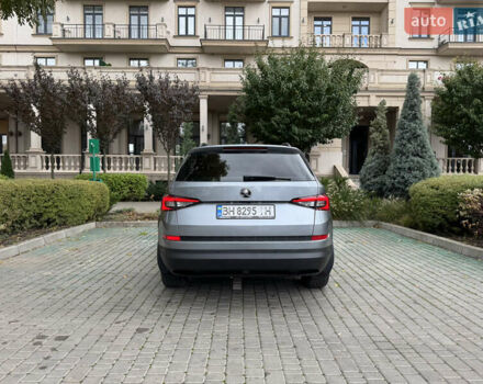 Серый Шкода Kodiaq, объемом двигателя 1.98 л и пробегом 125 тыс. км за 27000 $, фото 6 на Automoto.ua
