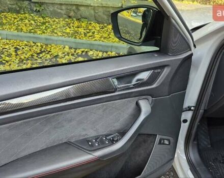 Серый Шкода Kodiaq, объемом двигателя 1.97 л и пробегом 222 тыс. км за 35700 $, фото 13 на Automoto.ua