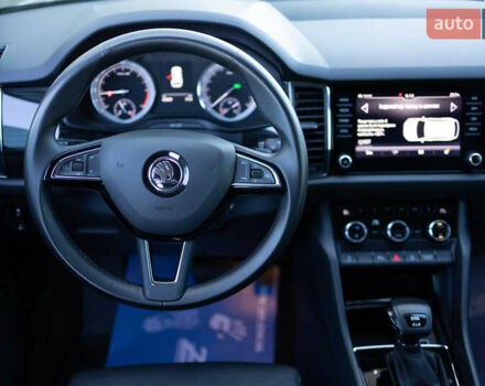 Серый Шкода Kodiaq, объемом двигателя 1.97 л и пробегом 63 тыс. км за 31990 $, фото 54 на Automoto.ua