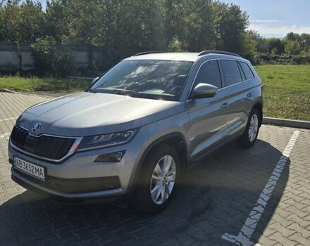 Серый Шкода Kodiaq, объемом двигателя 1.97 л и пробегом 348 тыс. км за 25500 $, фото 2 на Automoto.ua