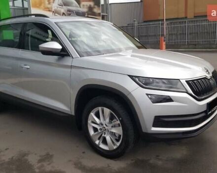 Серый Шкода Kodiaq, объемом двигателя 1.97 л и пробегом 185 тыс. км за 28100 $, фото 1 на Automoto.ua