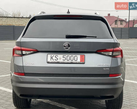 Серый Шкода Kodiaq, объемом двигателя 1.97 л и пробегом 227 тыс. км за 23999 $, фото 4 на Automoto.ua