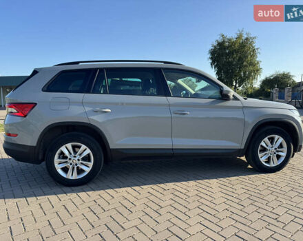Серый Шкода Kodiaq, объемом двигателя 2 л и пробегом 190 тыс. км за 32000 $, фото 4 на Automoto.ua