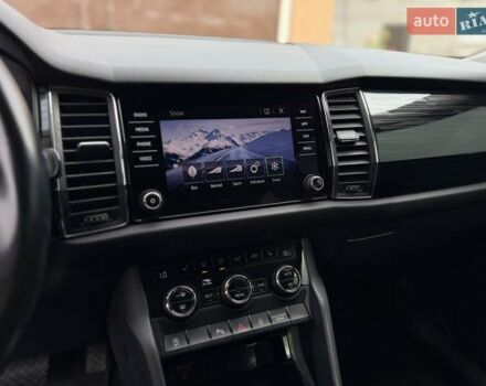 Шкода Kodiaq 2019 в Николаеве на Automoto.ua Серый Шкода Kodiaq, объемом двигателя 1.97 л и пробегом 161 тыс. км за 32500 $, фото 10 на Automoto.ua