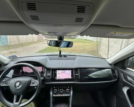 Серый Шкода Kodiaq, объемом двигателя 2 л и пробегом 205 тыс. км за 28000 $, фото 3 на Automoto.ua