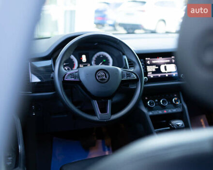 Серый Шкода Kodiaq, объемом двигателя 1.97 л и пробегом 63 тыс. км за 31990 $, фото 53 на Automoto.ua