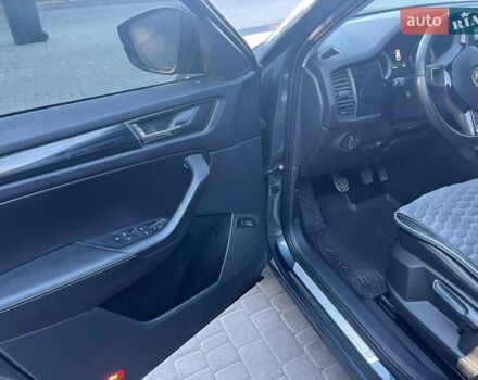 Серый Шкода Kodiaq, объемом двигателя 1.97 л и пробегом 96 тыс. км за 28800 $, фото 7 на Automoto.ua