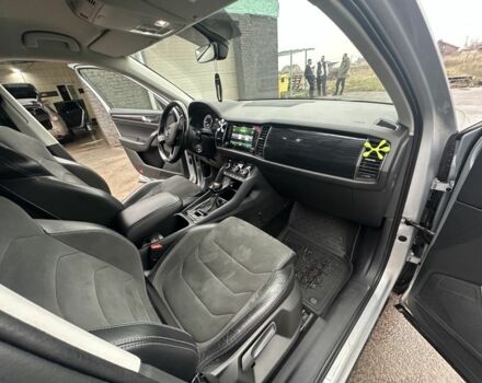 Серый Шкода Kodiaq, объемом двигателя 2 л и пробегом 212 тыс. км за 27500 $, фото 2 на Automoto.ua
