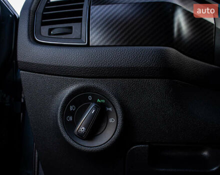 Серый Шкода Kodiaq, объемом двигателя 2 л и пробегом 92 тыс. км за 34999 $, фото 83 на Automoto.ua