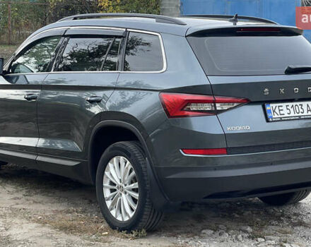 Серый Шкода Kodiaq, объемом двигателя 2 л и пробегом 56 тыс. км за 31900 $, фото 2 на Automoto.ua