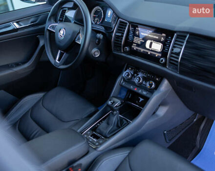 Серый Шкода Kodiaq, объемом двигателя 1.97 л и пробегом 63 тыс. км за 31990 $, фото 64 на Automoto.ua